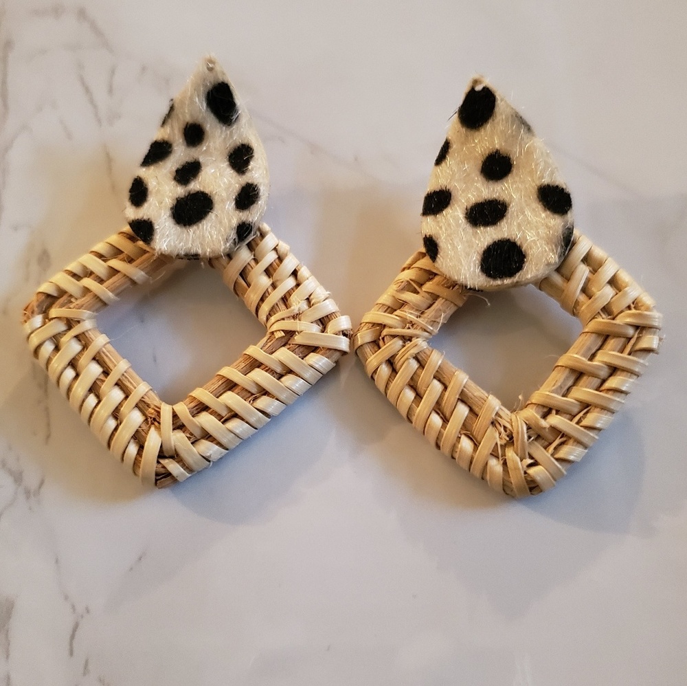 Geometric Rattan Drop Style Earrings - Picture 4 of 7